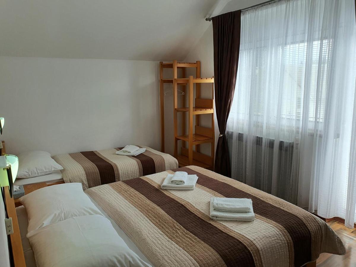 Guesthouse Kovacevic Korenica Exteriör bild