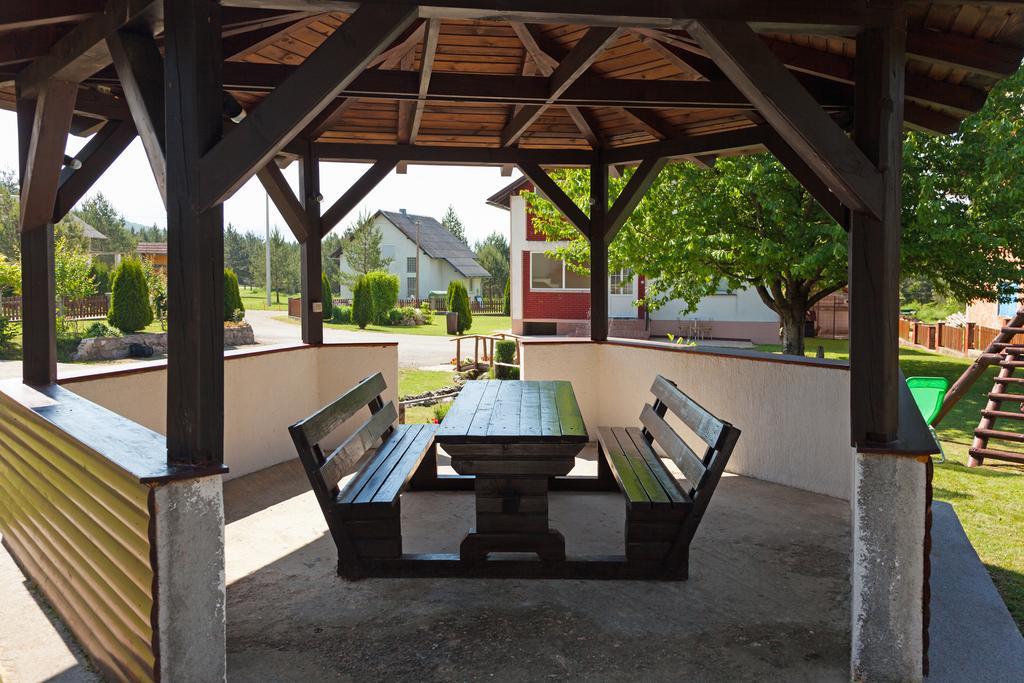 Guesthouse Kovacevic Korenica Exteriör bild