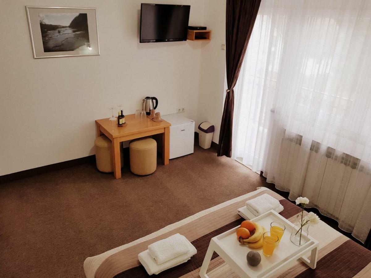 Guesthouse Kovacevic Korenica Exteriör bild